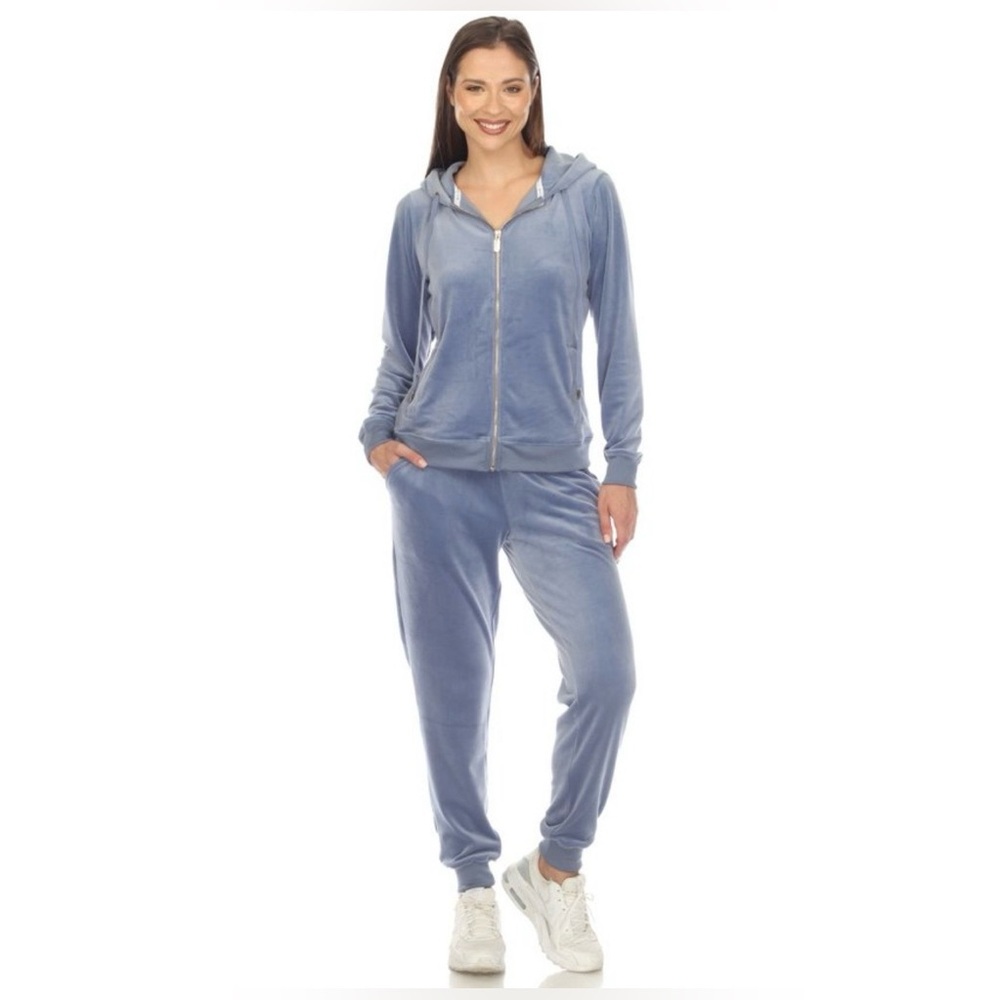 White Mark Women's Blue Velour Tracksuit - Size Large